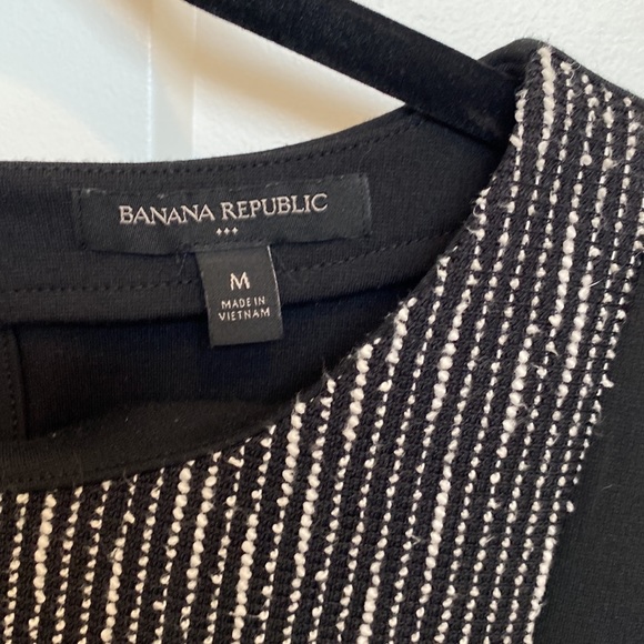 Banana Republic size M tank - Picture 2 of 4